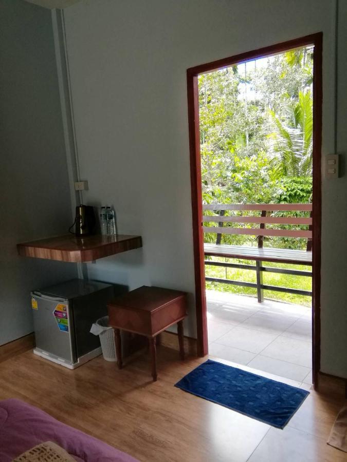 Отель Baan Suan Tondin Сатун Экстерьер фото