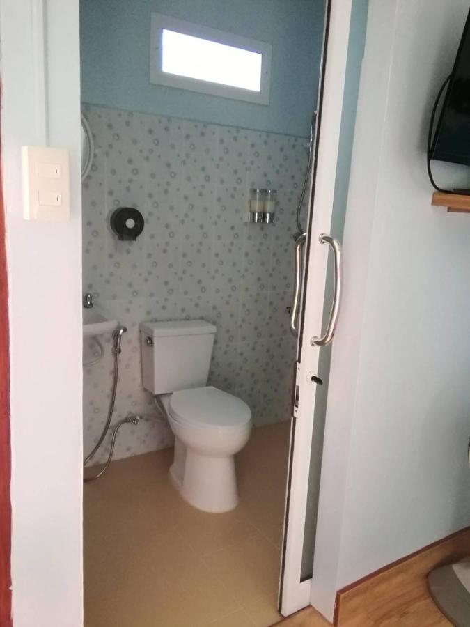 Отель Baan Suan Tondin Сатун Экстерьер фото