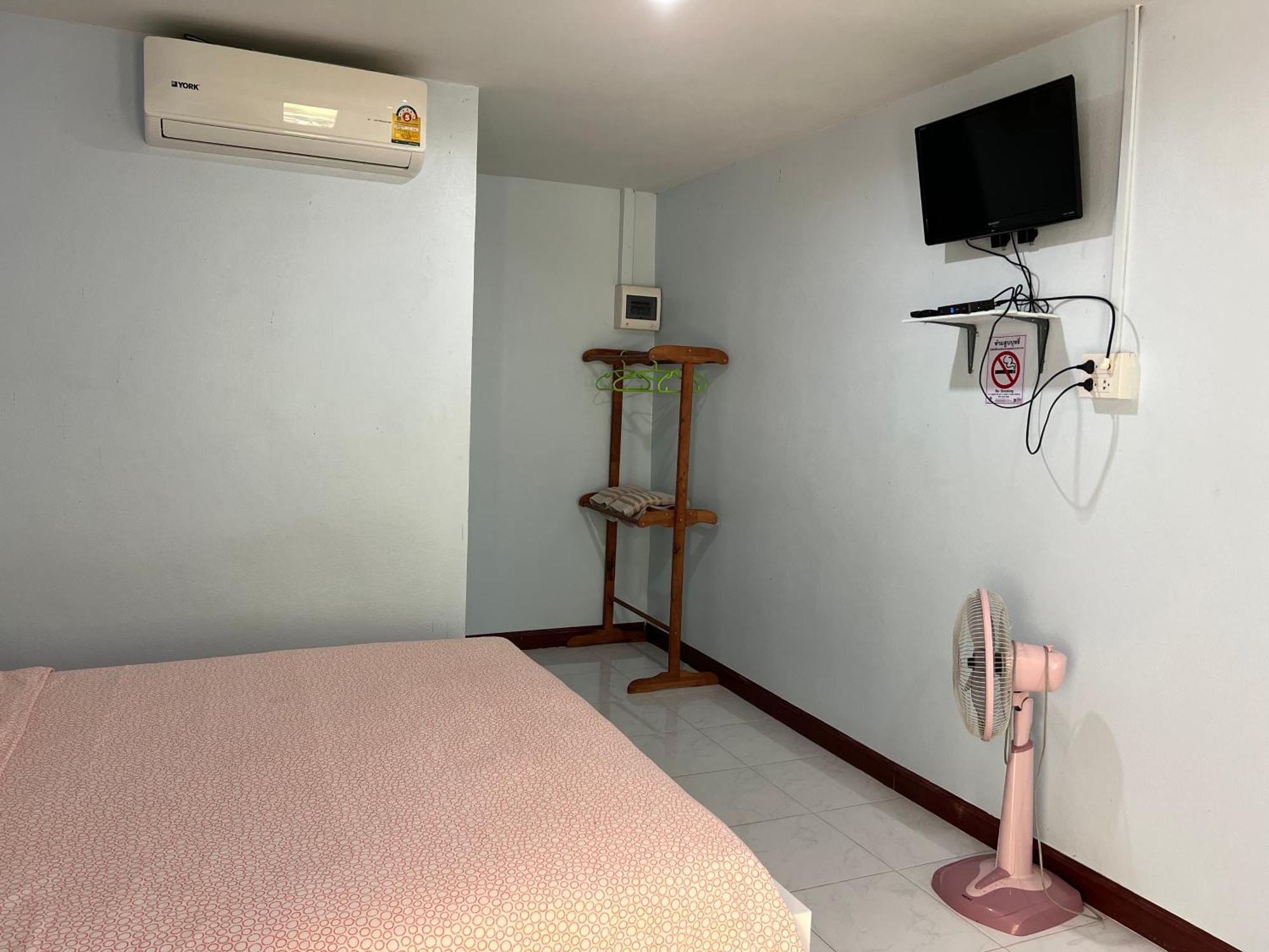 Отель Baan Suan Tondin Сатун Экстерьер фото